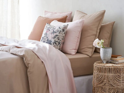 chambre beige et rose