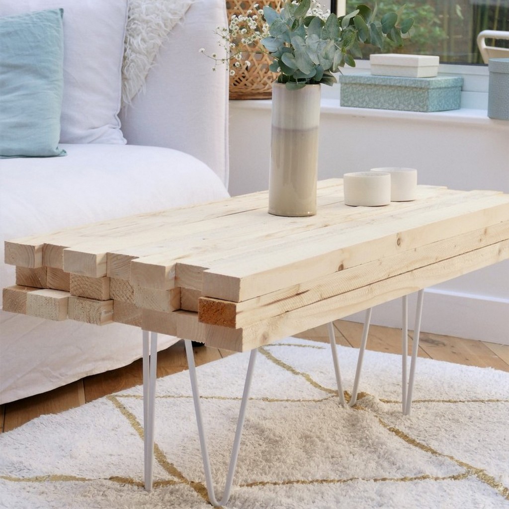Guide de bricolage : Fabrication d'une table basse en bois avec un pied en  tube d'acier - Guide conseil et bricolage