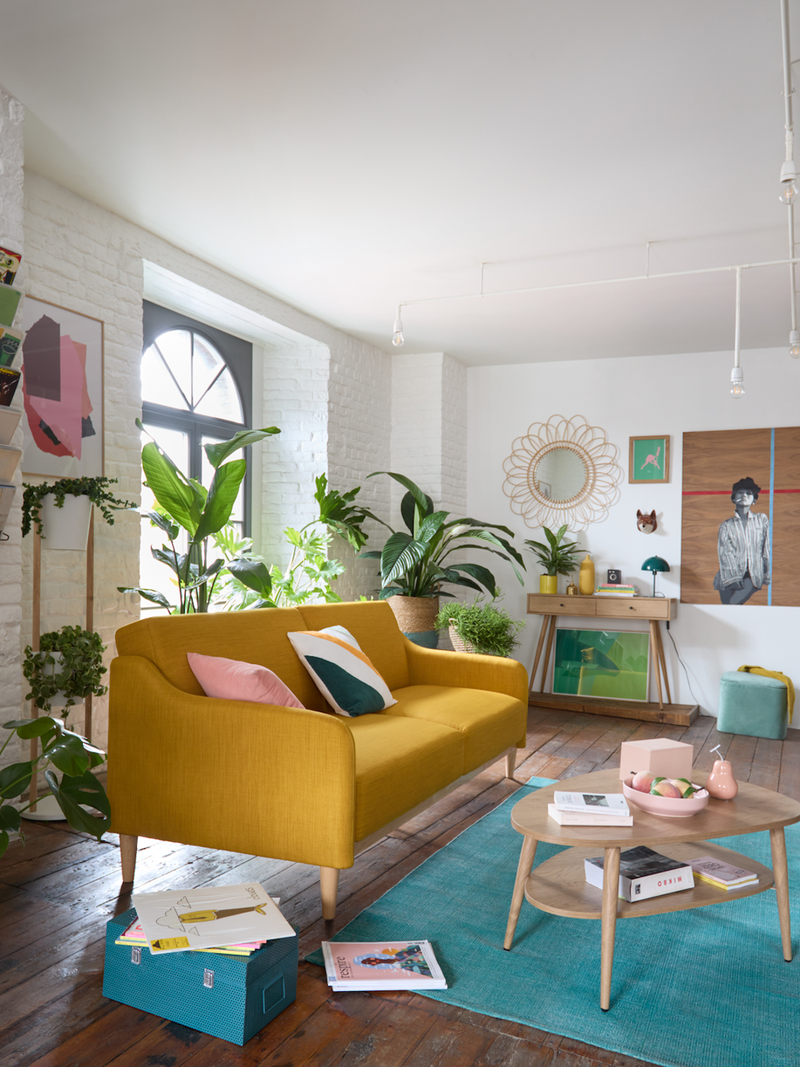 Osez un salon à la décoration multicolore - Joli Place