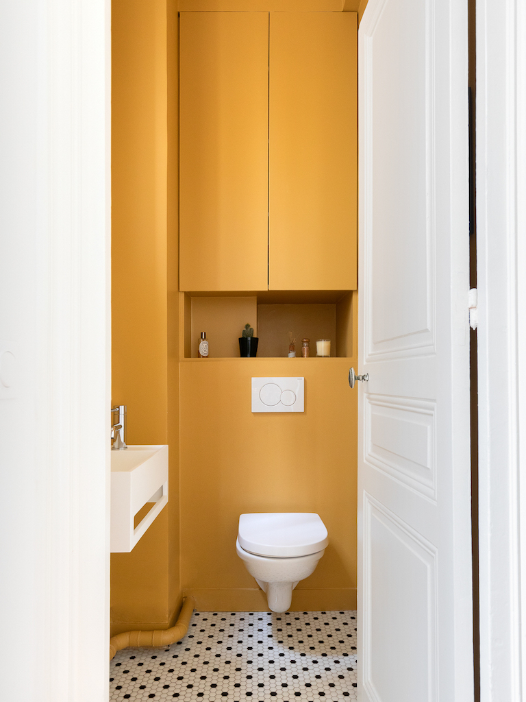 idée décoration toilette jaune