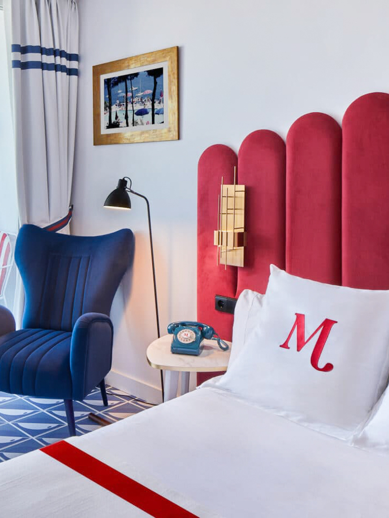décoration bleu et rouge chambre