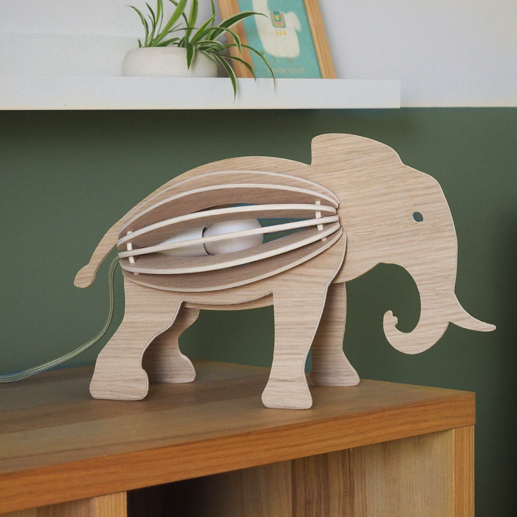 lampe de chevet éléphant en bois