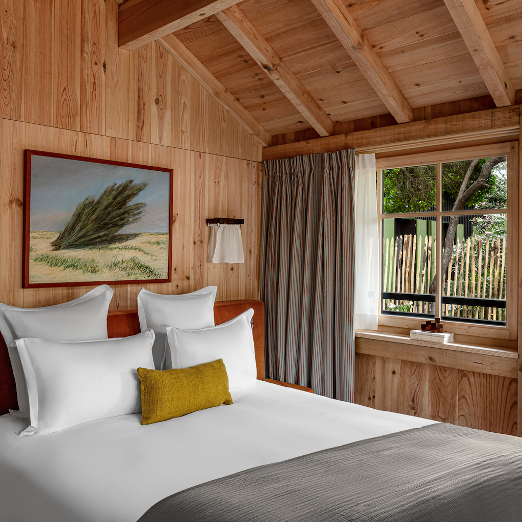 chambre d'une maison en bois au cap ferret