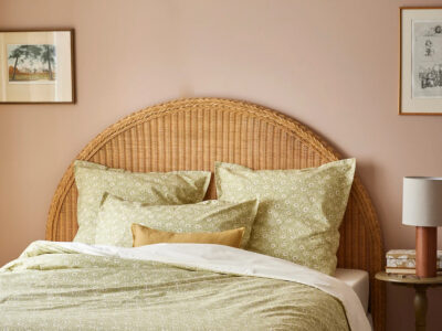 chambre vert olive et rose