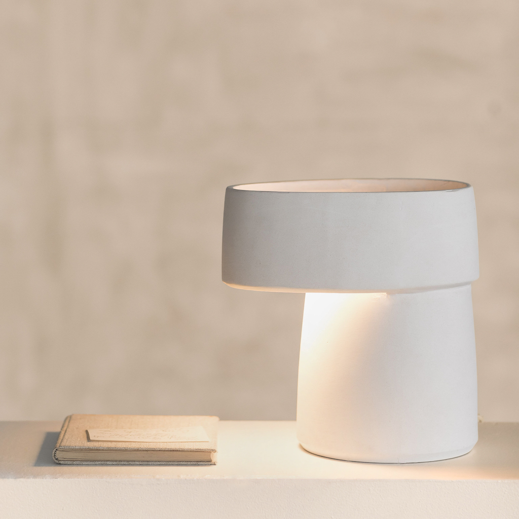 lampe design en céramique blanche