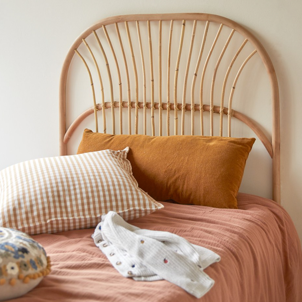 chambre terracotta et rotin enfant