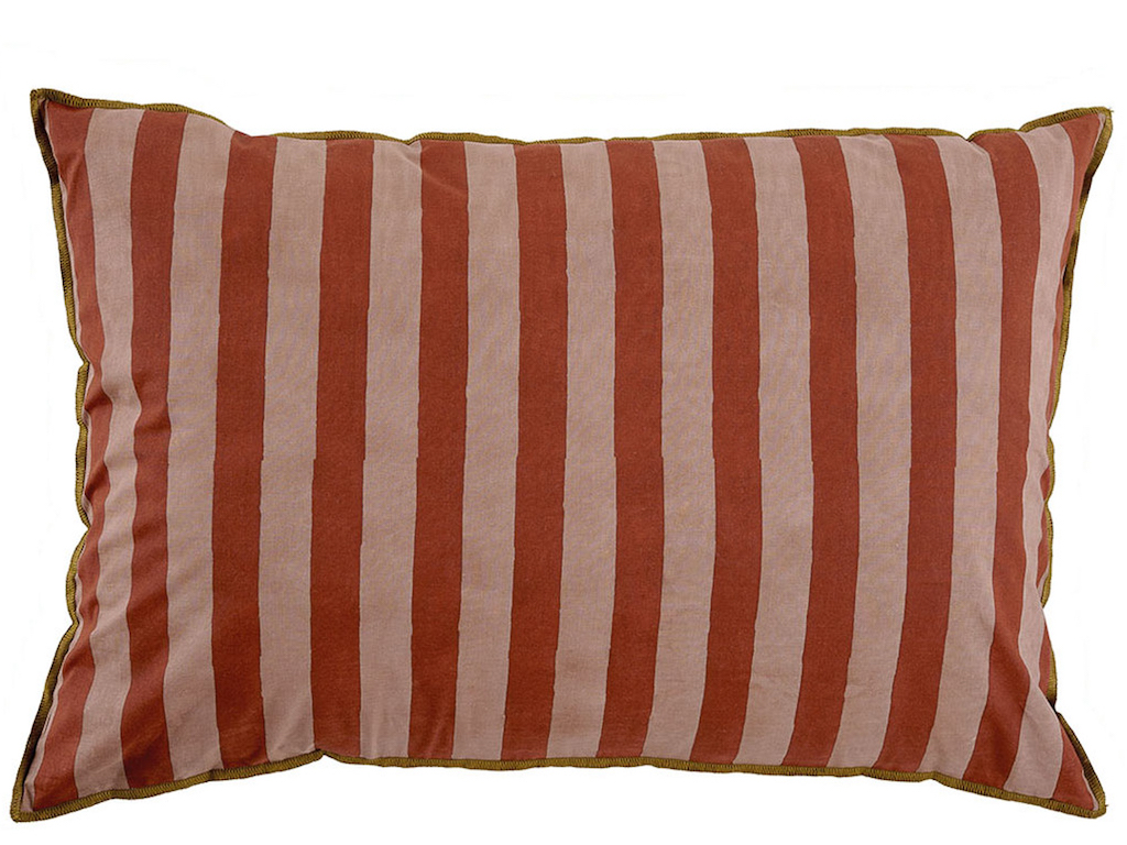 coussin rayé rouge et rose