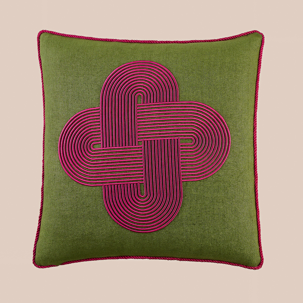 coussin vert et bordeaux