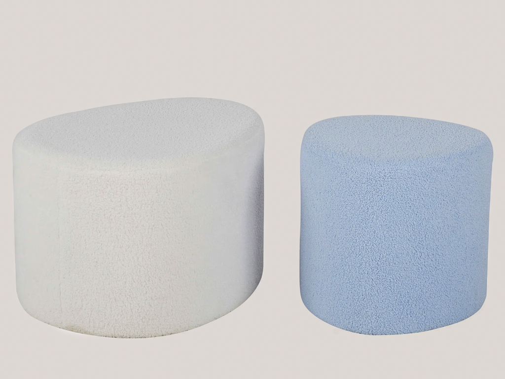 poufs organiques bleu ciel et blanc