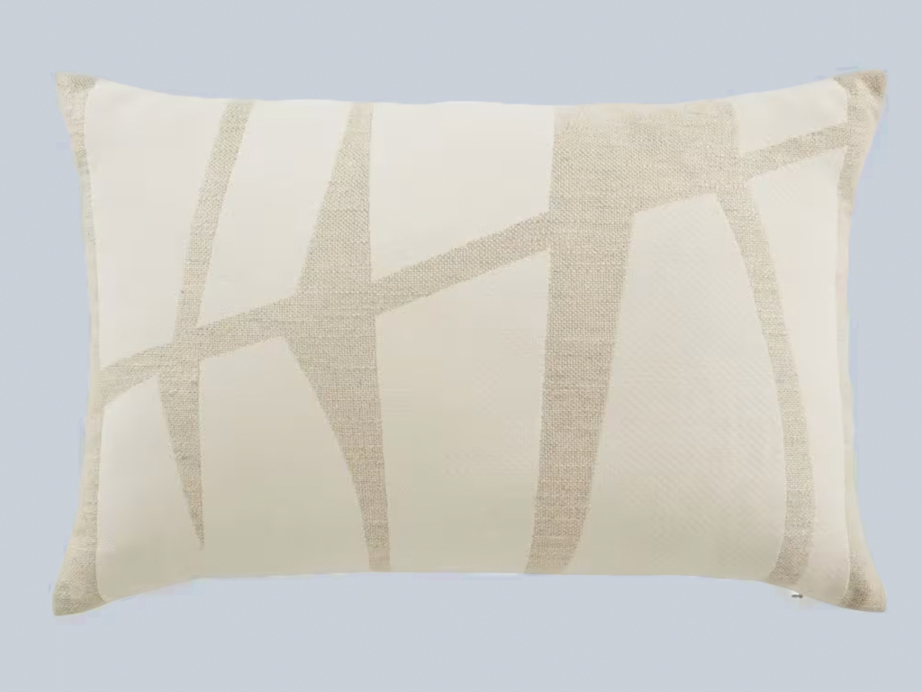 coussin blanc et beige